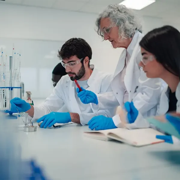 aisn-startseite-wissenschaftlerteam